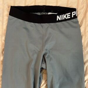 Nike crop leggings, color-gray, size small